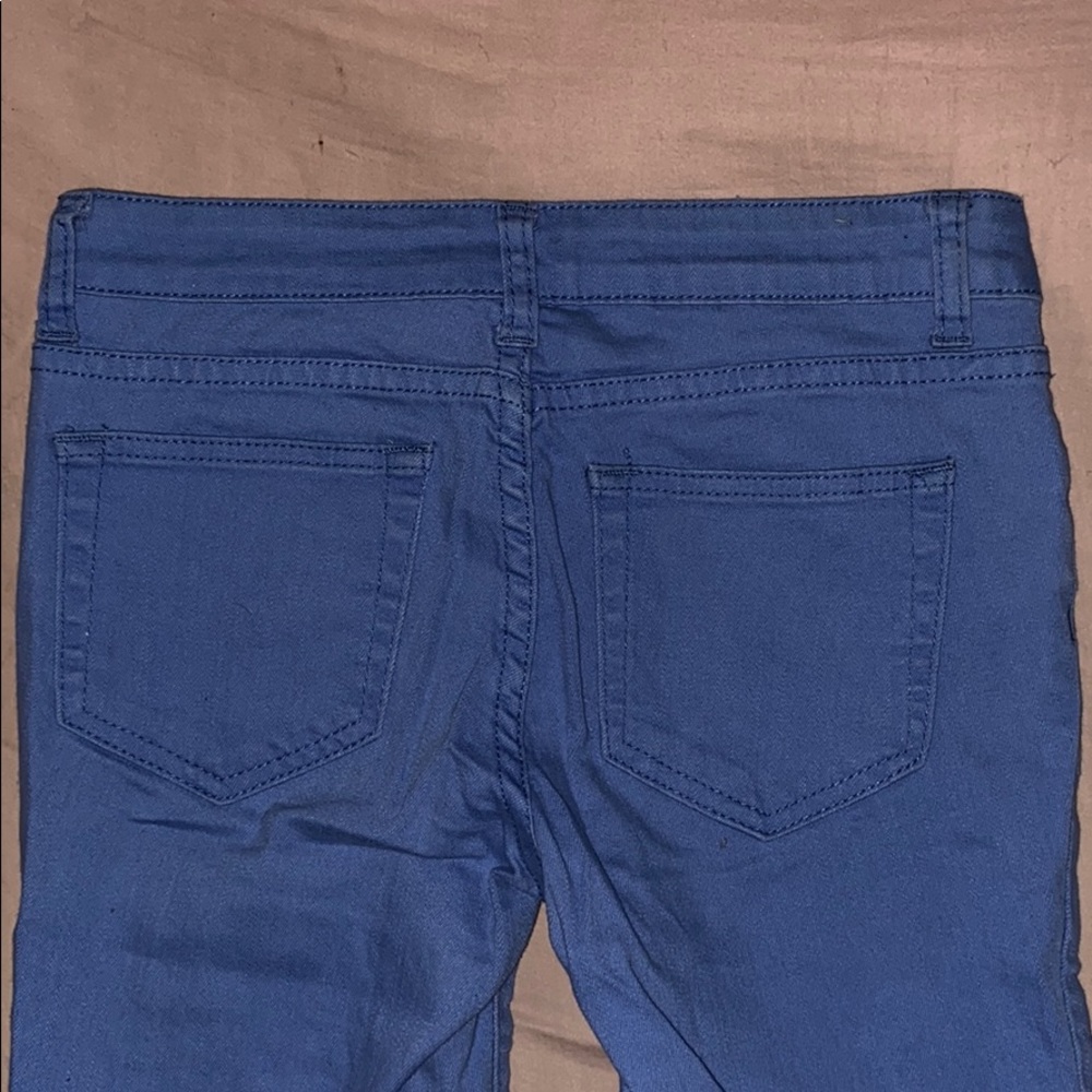 Blue Jeans - Picture 3 of 3